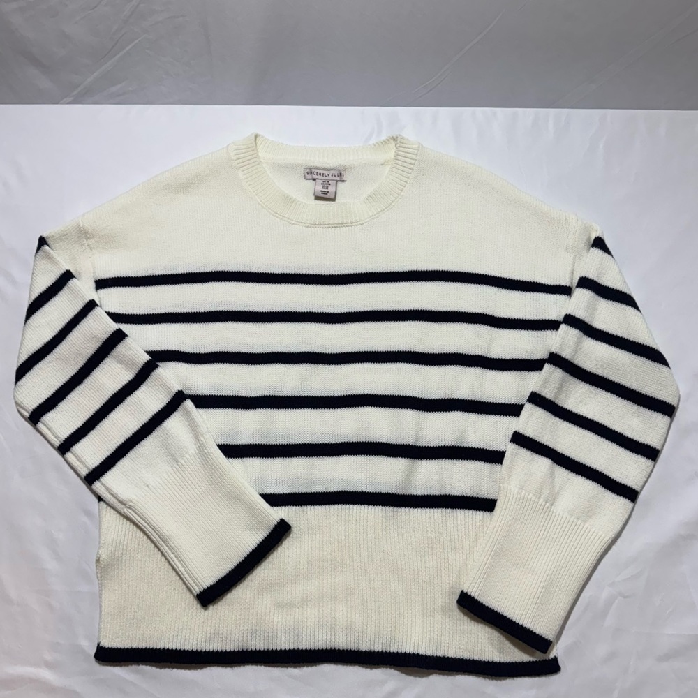 Sincerely Jules Sweater Womens Size Medium Ivory w/Black Horizontal Stripes